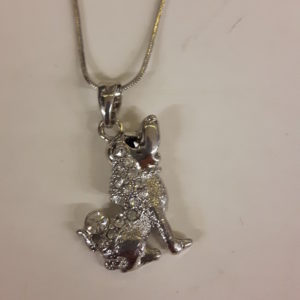 ketting met bedeltje hond, zilverkleurig met strass